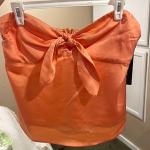 Last summer collection: Lulu’s never worn tube top. Size large.